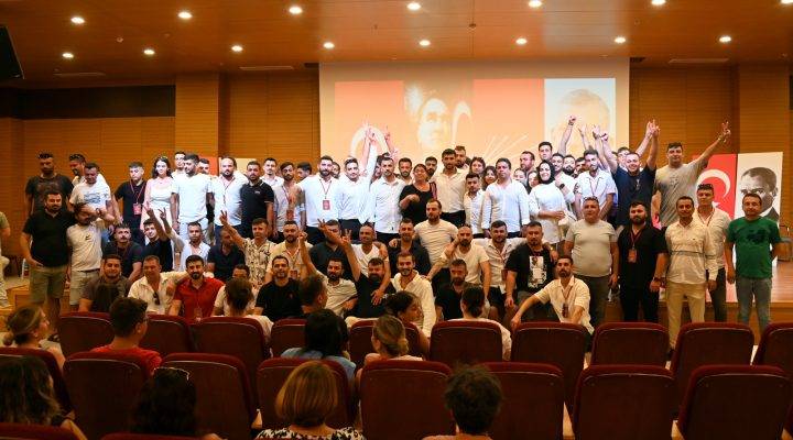 CHP Manavgat Gençlik Kolları Başkanı Özer seçildi